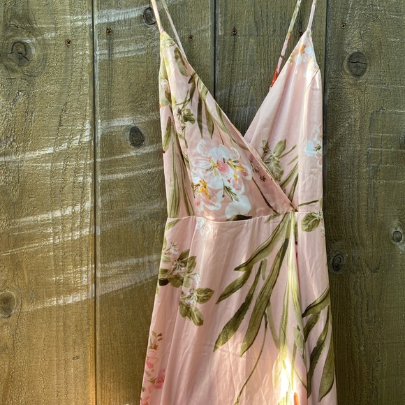 Blush Pink Floral Satin Maxi Dress 🌿 - Picture 10 of 10